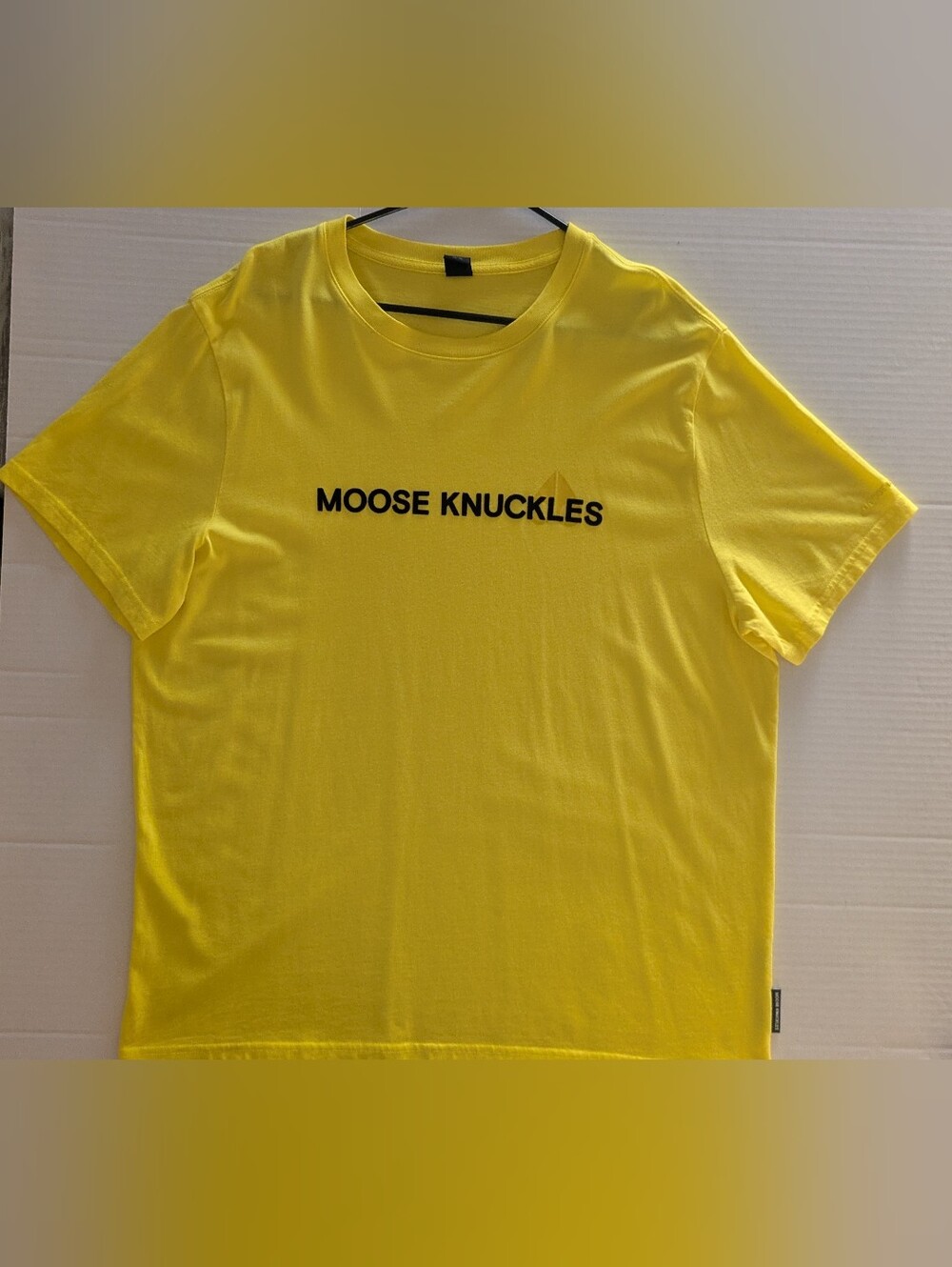 Moose Knuckles Men's Yellow Logo Crew Neck T-Shirt- XL (NWOT)